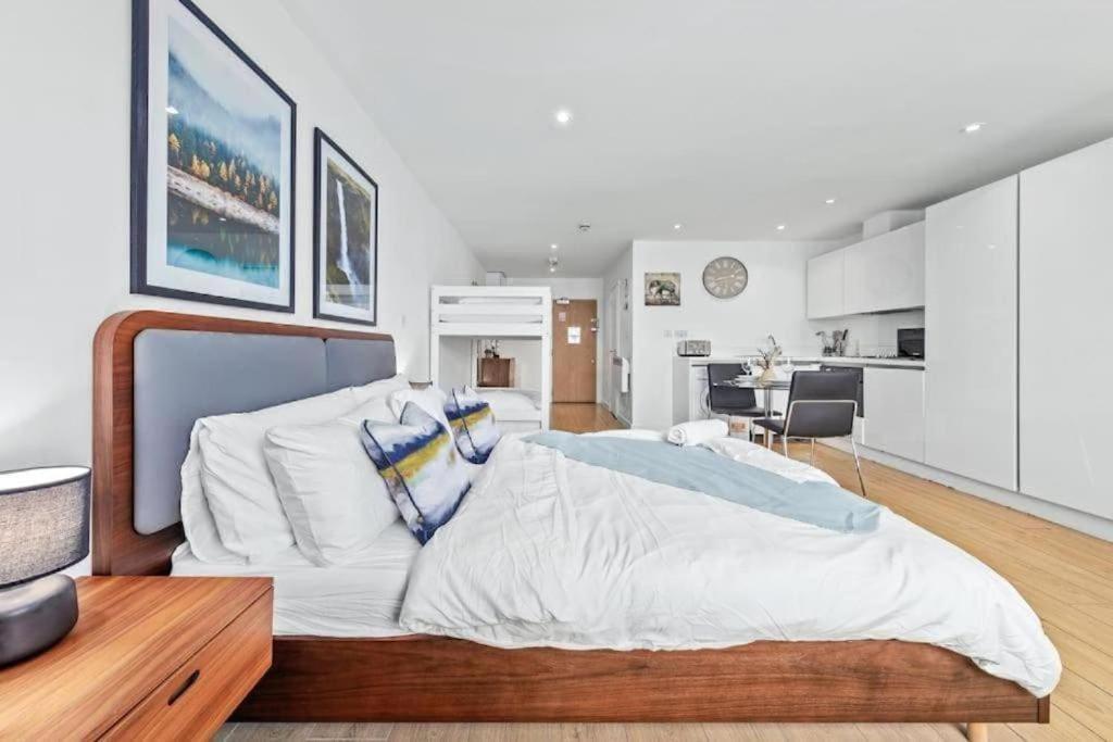 1 Bedroom Flat Piccadilly Sleep 7 In London Vr10 Ngoại thất bức ảnh