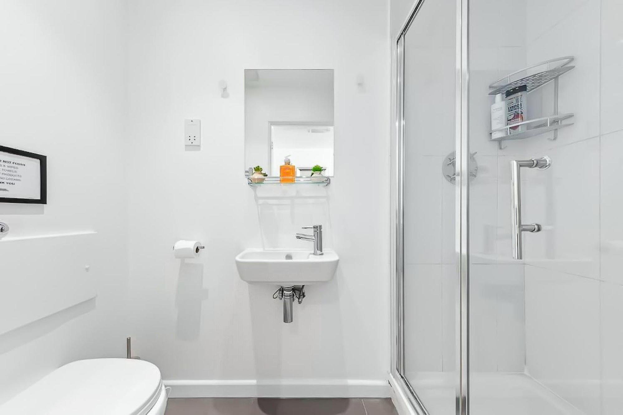 1 Bedroom Flat Piccadilly Sleep 7 In London Vr10 Ngoại thất bức ảnh